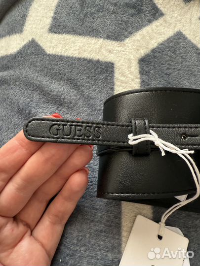 Широкий ремень Guess