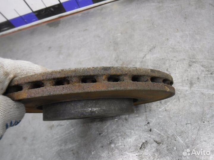 Тормозной диск передний правый Opel Corsa D Z12XEP