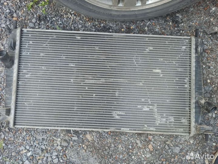 Радиатор охлаждения Ford focus 2
