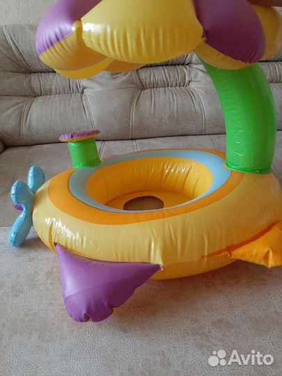 Круг надувной с трусами
