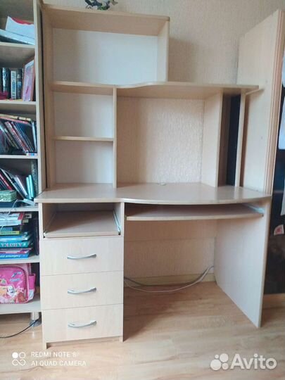 Компьютерный школьный стол