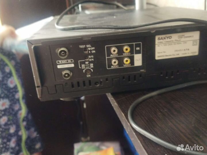 Видеомагнитофон sanyo