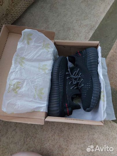 Кроссовки женские yeezy