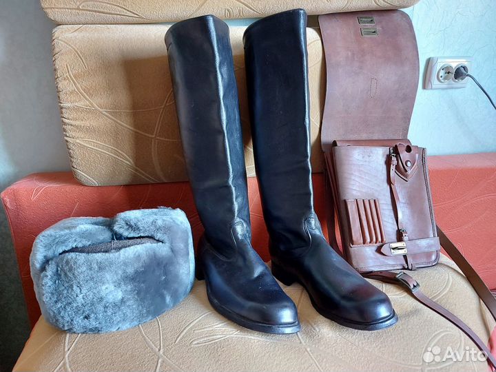Сапоги хромовые,шапка,планшет офицерские из СССР