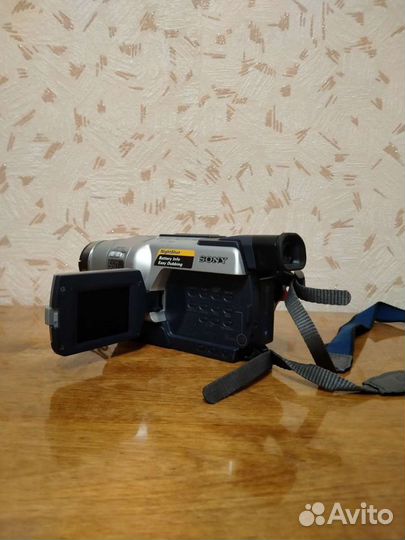 Видеокамера Sony Hi8