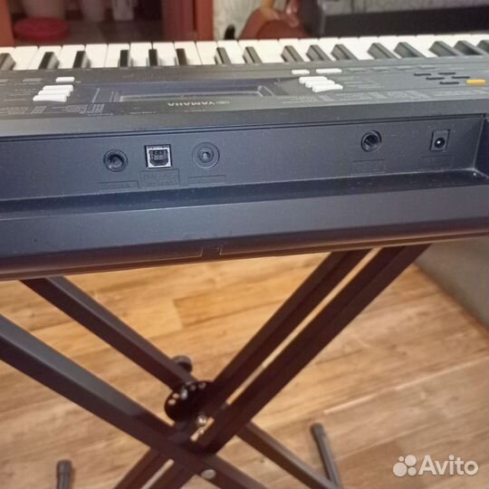 Синтезатор Yamaha PSR e343