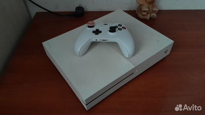 Игровая приставка Xbox one S