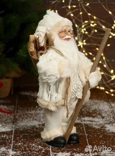 Дед мороз под елку