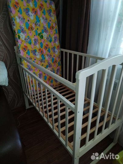 Детская кроватка