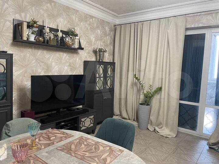 4-к. квартира, 120 м², 3/8 эт.