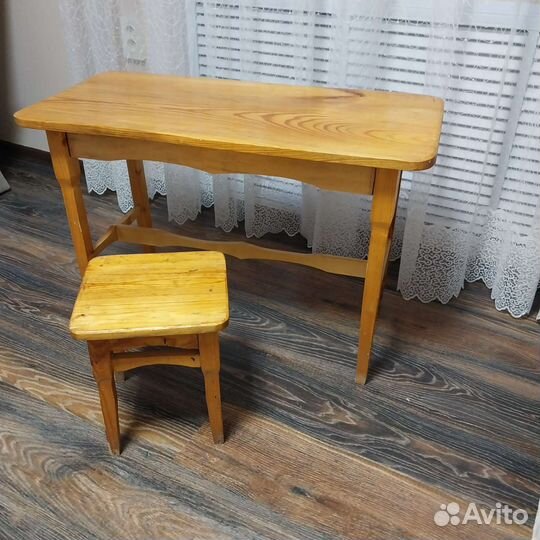 Детский столик и стульчик
