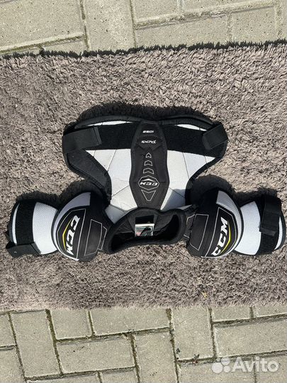 Нагрудник хоккейный ccm