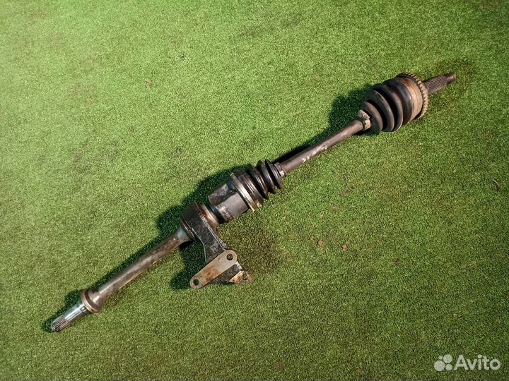 Полуось (привод) передний правый Kia Spectra седан