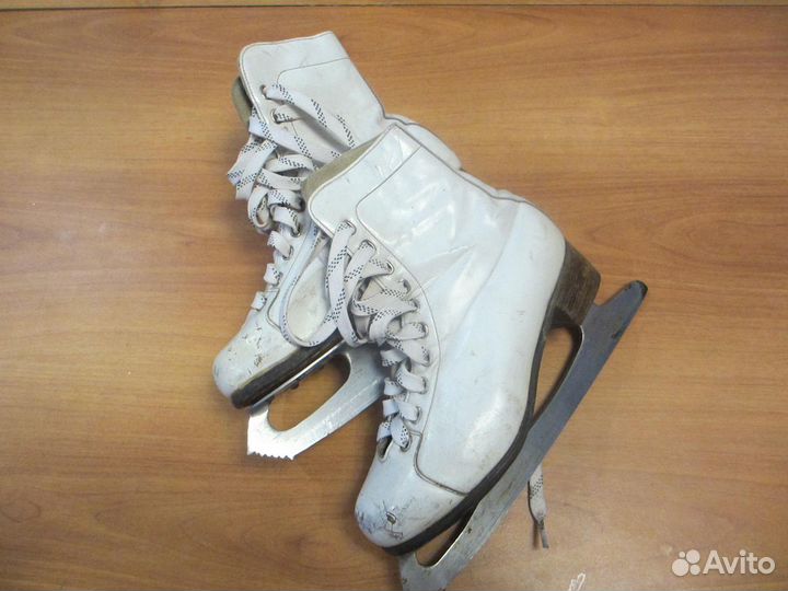 Коньки фигурные 34 и 36 р-р