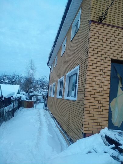 Дом 220 м² на участке 7,5 сот.