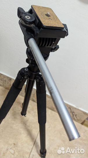 Штатив с плавающей головой