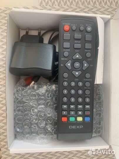 Приставка для цифрового телевидения dexp HD8000P