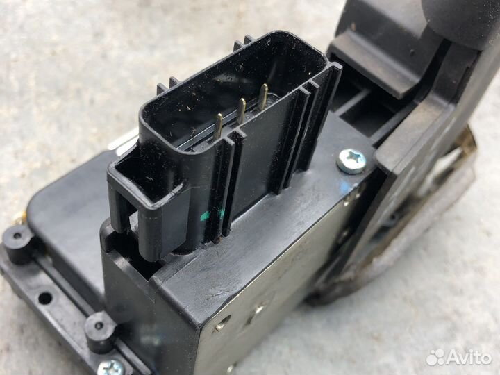 Зад прав замок фьюжен