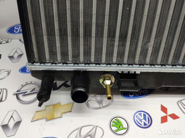 Радиатор охлаждения Nissan Almera Classic B10 AT