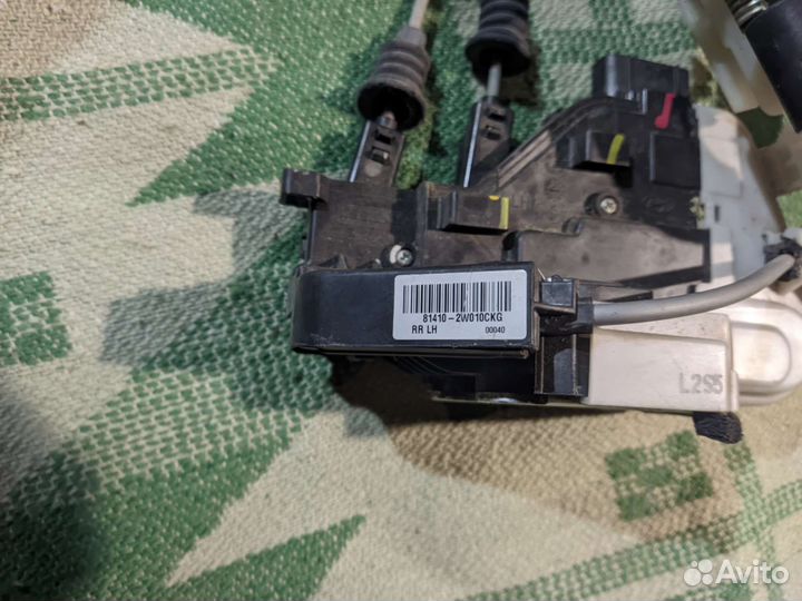 Замок двери Хендай Санта Фе 3