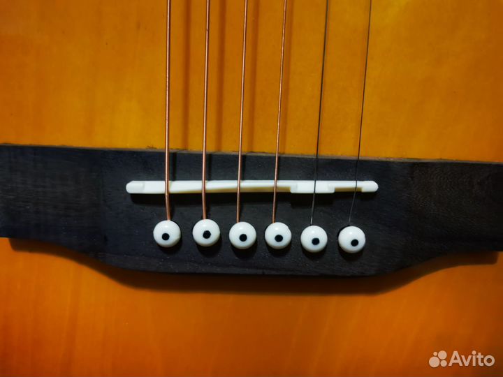 Акустическая гитара