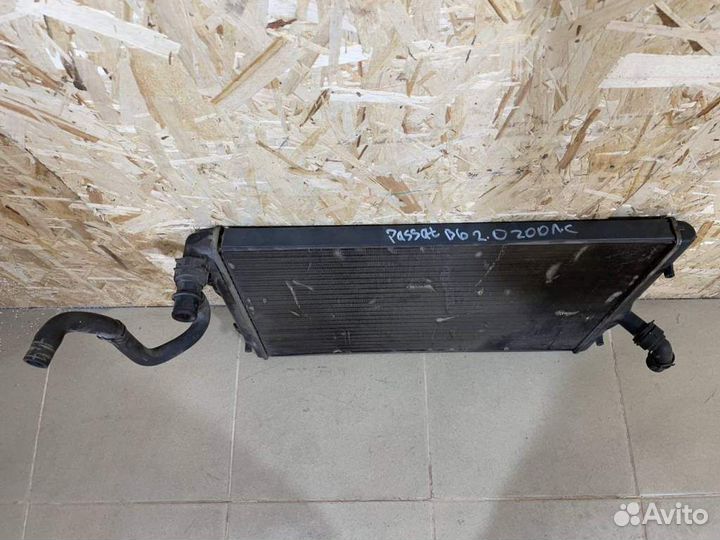 Радиатор основной Volkswagen Passat B6 2005-2010 1