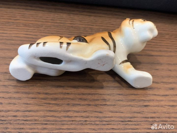 Фарфоровая Статуэтка Тигр лфз СССР 1970-е