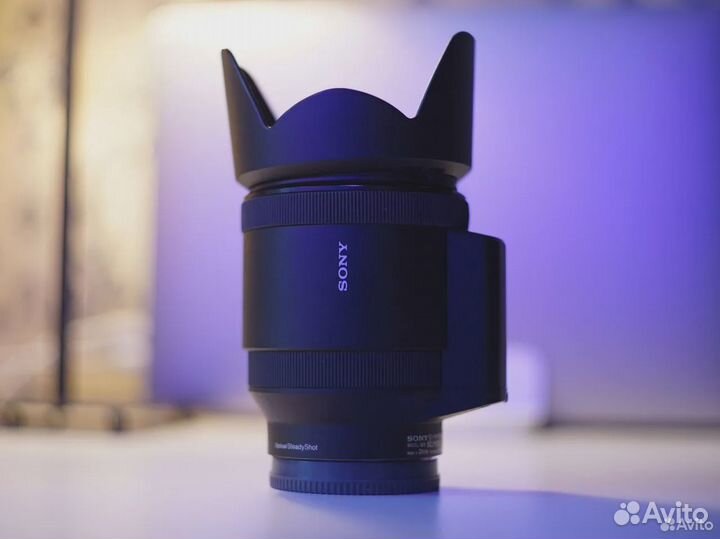 Объектив Sony E 18-200 PZ OSS (моторизированный)