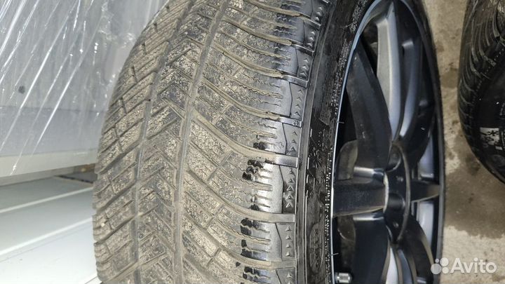 Диски литые R 20 с резиной Мерседес 222 AMG