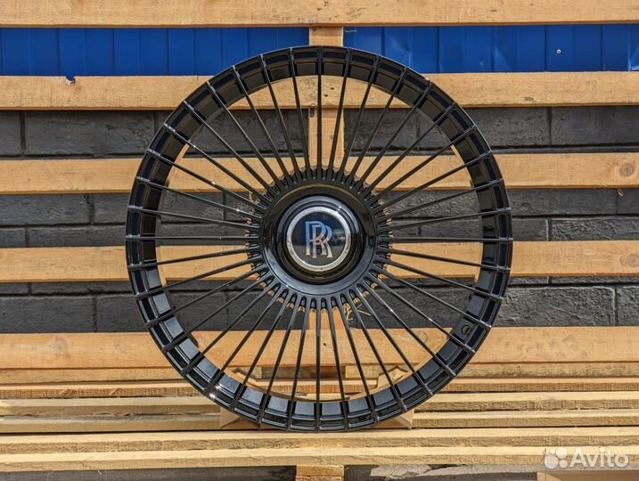 Кованые диски GT Forged R23 на Rolls-Royce Phantom