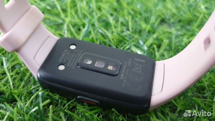 Смарт-часы Honor Band 6