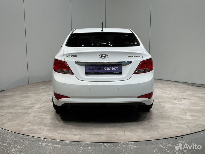 Hyundai Solaris 1.6 AT, 2015, 128 000 км