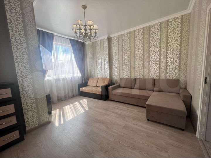 2-к. квартира, 56 м², 1/6 эт.