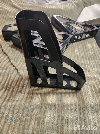 Папки регистраторы 8шт и лотки для документов 4шт