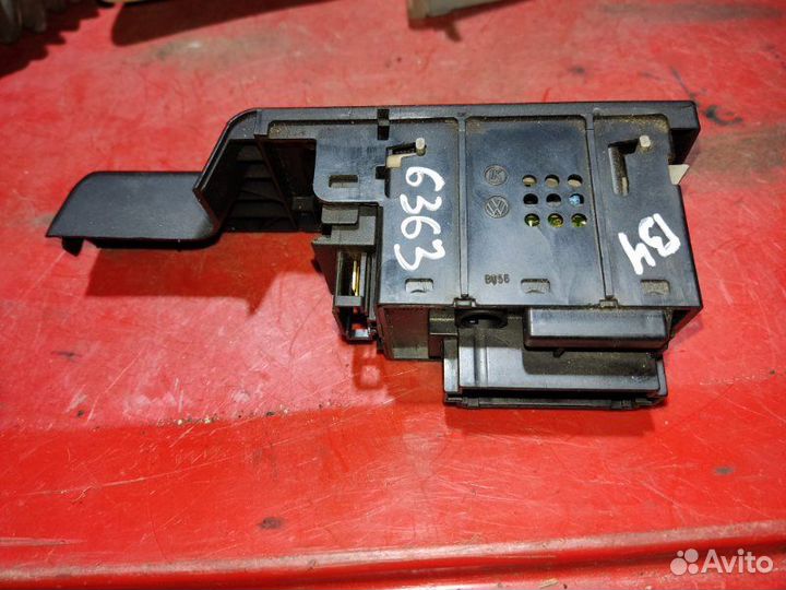 Блок управления светом Volkswagen Passat B4