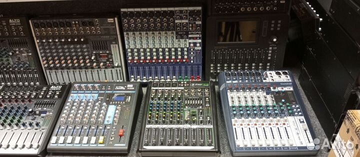 Микшерный пульт