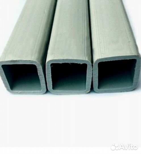 Кормушка для кроликов пластиковая полукруглая