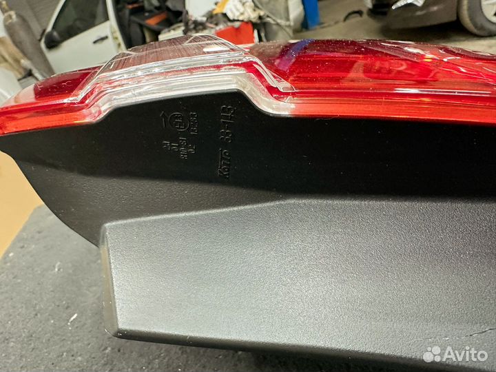 Фонарь задний наружный правый Toyota Camry XV50