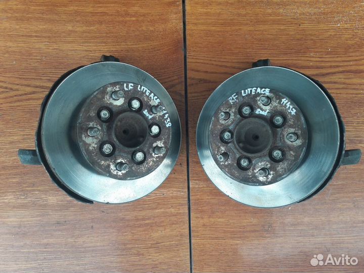 Поворотный кулак Toyota Lite Ace S400