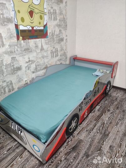 Детская кровать машинка с матрасом бу