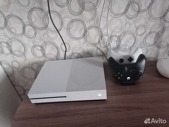 Xbox One S 500 gb