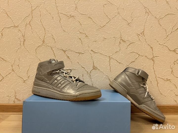 Кроссовки adidas