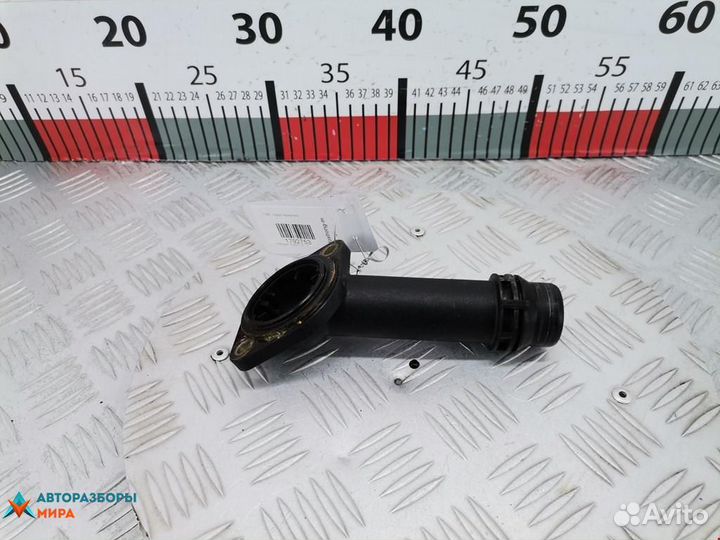 Корпус термостата Volkswagen Passat B5 2001