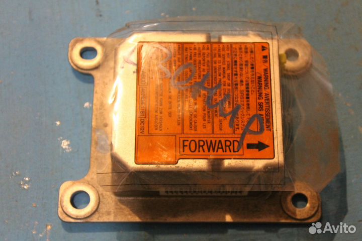 Блок управления Airbag Nissan Avenir PW11