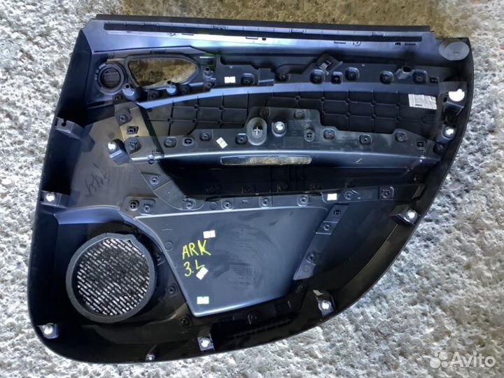 Обшивка двери задняя левая Renault Arkana пробег