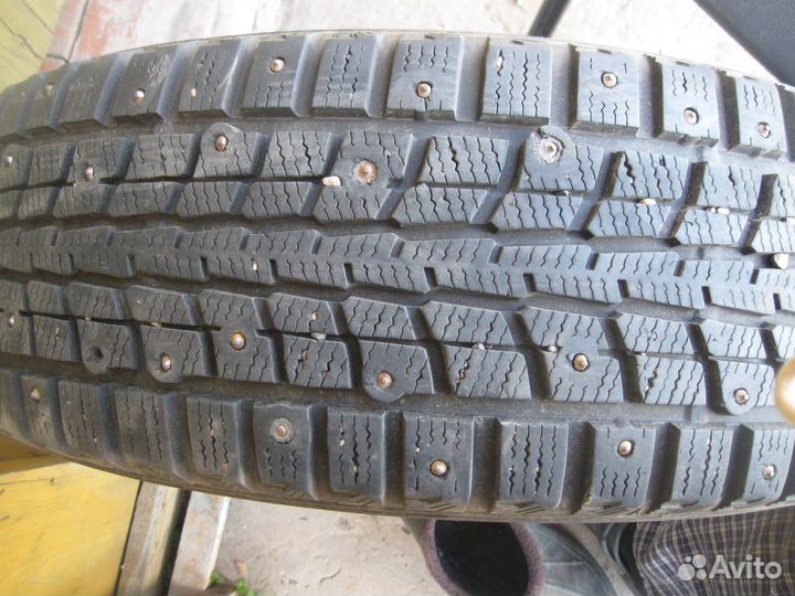 Dunlop SP Winter Ice 01 215/60 R17 96T