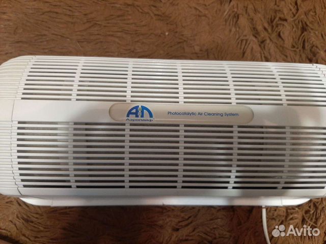 Обеззараживатель и очиститель воздуха фотокаталити