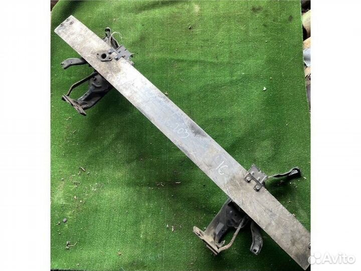 Усилитель бампера передний Mercedes C W203 2.2