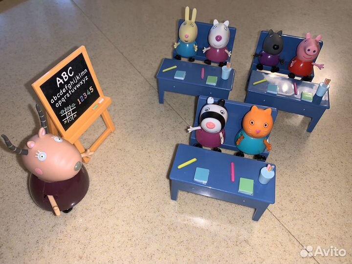 Слонёнок Эмили, «Свинка Пеппа»