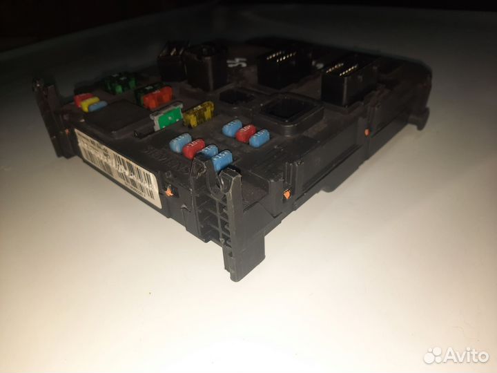 Блок предохранителей 9657999780 BSI E02-00